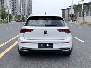 2021 Volkswagen Golf VIII, белый, 1525700 рублей, вид 5