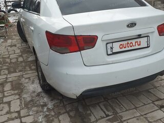 2009 Kia Cerato 5-speed II, белый, 280000 рублей, вид 2