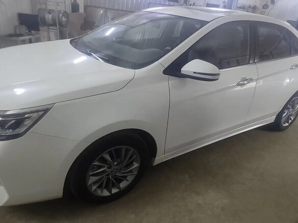 2023 Venucia D60 Plus, белый - вид 2