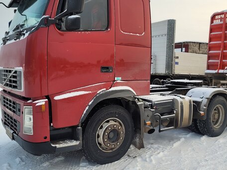 2008 Volvo FH, красный, 4700000 рублей, вид 4