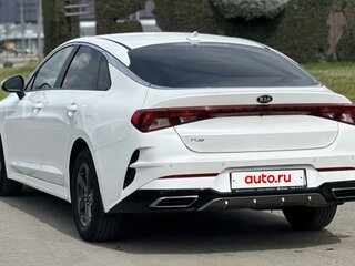 2021 Kia K5 III, белый, 2749000 рублей, вид 3