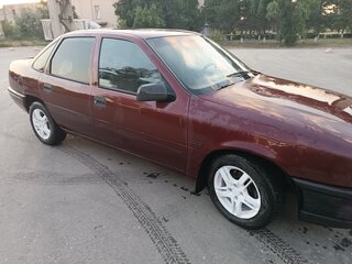 1989 Opel Vectra KAT A, красный, 130000 рублей, вид 4