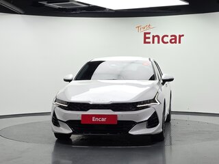 2022 Kia K5 III, белый, 2150000 рублей, вид 2