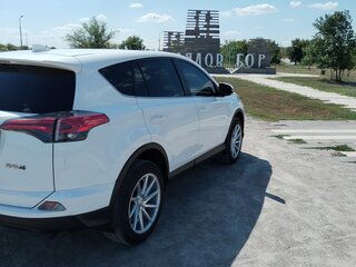 2018 Toyota RAV4 IV (XA40) Рестайлинг, белый, 2440000 рублей, вид 2