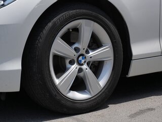 2016 BMW 1 серии 118i II (F20/F21) Рестайлинг, белый, 1300000 рублей, вид 4