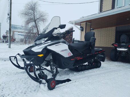 2020 BRP Ski-Doo Grand Touring 900 ACE, серебристый, 2100000 рублей, вид 2