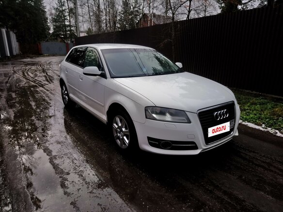 2011 Audi A3 II (8P) Рестайлинг 2, белый, 550000 рублей