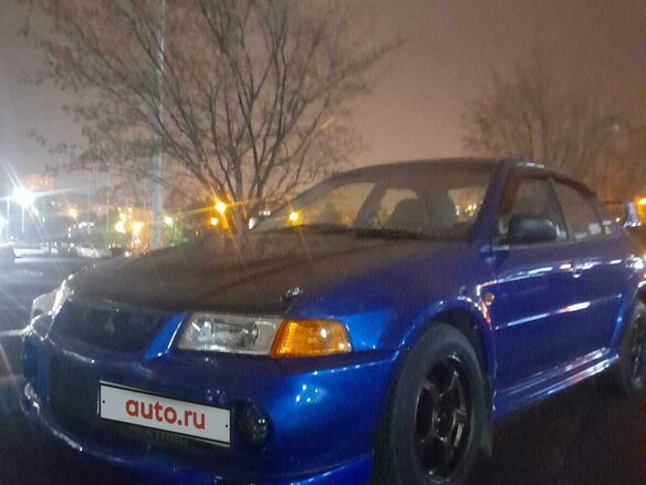 1998 Mitsubishi Lancer Evolution V, синий, 700000 рублей