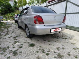 2001 Toyota Platz, серебристый, 380000 рублей, вид 3