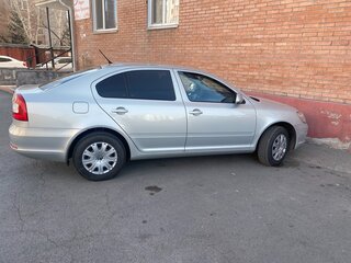 2013 Skoda Octavia II (A5) Рестайлинг, серебристый, 900000 рублей, вид 2