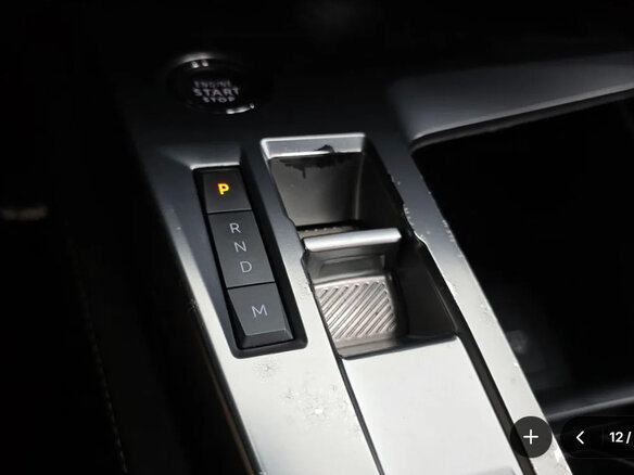 2023 Peugeot 308 III, зелёный - вид 11