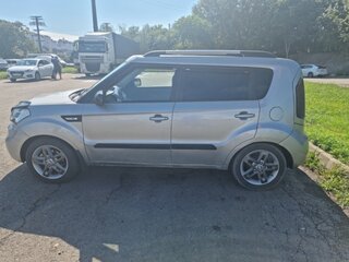 2011 Kia Soul I Рестайлинг, серебристый, 1100000 рублей, вид 4