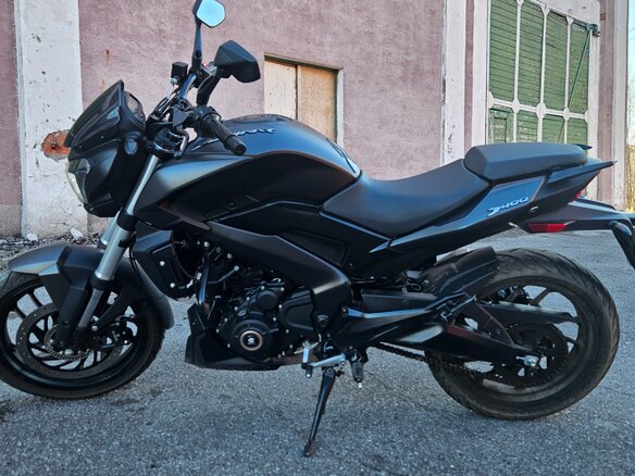 2020 Bajaj Dominar 400, чёрный, 420000 рублей - вид 1