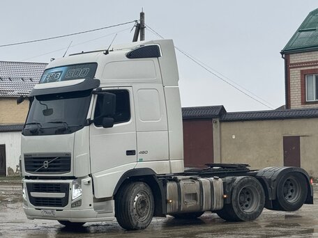2010 Volvo FH, белый, 6000000 рублей, вид 3