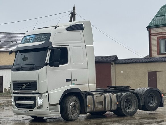 2010 Volvo FH, белый, 6000000 рублей - вид 2