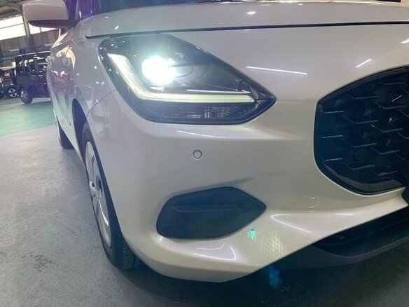 2023 Suzuki Swift VI, белый, 1323750 рублей - вид 6