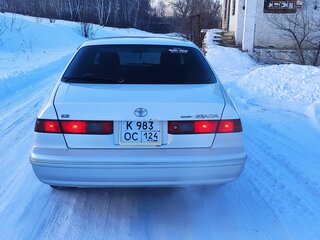 1998 Toyota Camry IV (XV20), белый, 530000 рублей, вид 3