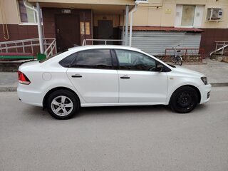 2017 Volkswagen Polo V Рестайлинг, белый, 850000 рублей, вид 5