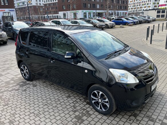 2009 Toyota Passo Sette, чёрный, 710000 рублей - вид 5