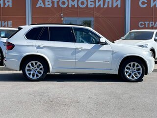 2010 BMW X5 50i II (E70) Рестайлинг, белый, 1635000 рублей, вид 4