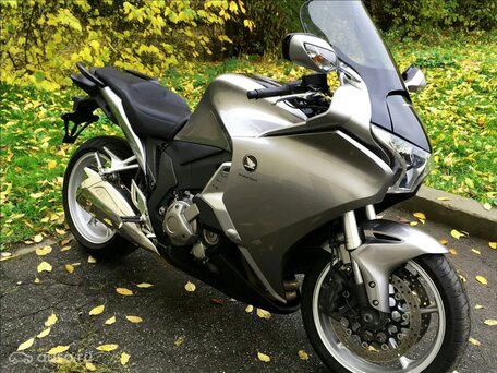 2011 Honda VFR 1200, серый, 890000 рублей, вид 2