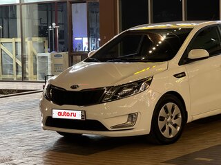2013 Kia Rio III, белый, 750000 рублей, вид 1