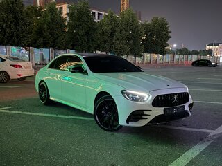 2021 Mercedes-Benz E-Класс 220 d V (W213, S213, C238) Рестайлинг, белый, 4000000 рублей, вид 3