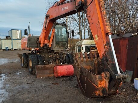 2007 Hitachi ZX180, оранжевый, 5800000 рублей, вид 1