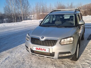 2015 Skoda Yeti I Рестайлинг, серый, 1400000 рублей, вид 2
