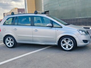 2008 Opel Zafira B, серебристый, 800000 рублей, вид 3