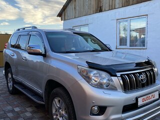2011 Toyota Land Cruiser Prado 150 Series, серебристый, 3500000 рублей, вид 3