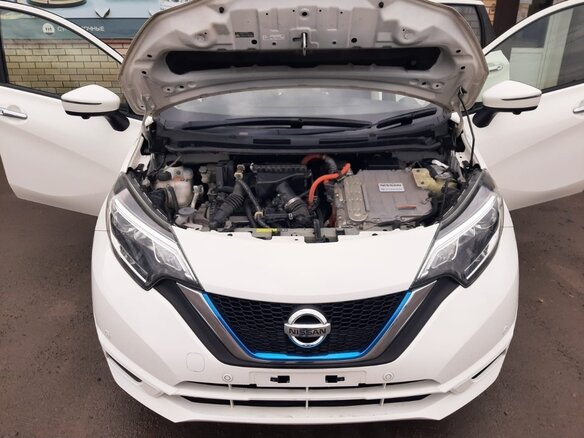 2017 Nissan Note e-Power II Рестайлинг, белый, 1430000 рублей - вид 8