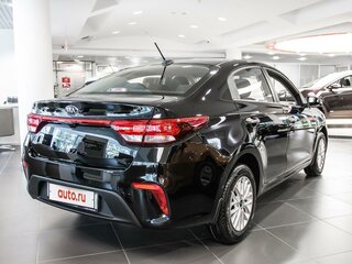 2018 Kia Rio IV, чёрный, 1320000 рублей, вид 2