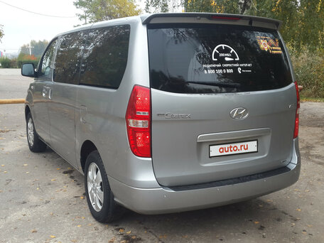 2014 Hyundai Grand Starex, серый, 2500000 рублей, вид 3