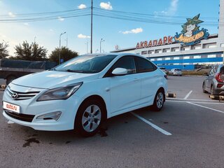 2016 Hyundai Solaris I Рестайлинг, белый, 1000000 рублей, вид 1