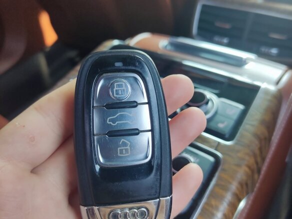 2011 Audi A8 Long III (D4), коричневый, 3500000 рублей - вид 17