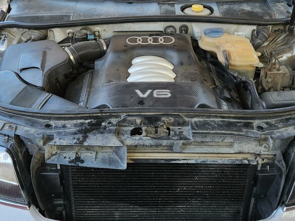 1998 Audi A6 II (C5), серебристый, 520000 рублей - вид 5