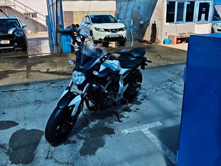 2014 Yamaha MT-07 (FZ-07), белый, 730000 рублей, вид 2