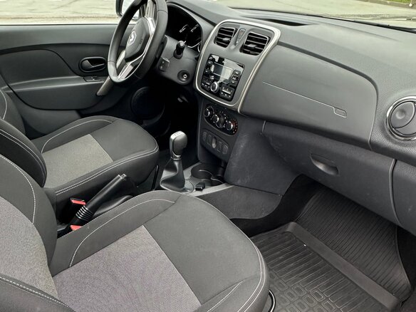 2022 Renault Logan Stepway II Рестайлинг, белый, 1549000 рублей - вид 7