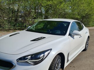 2018 Kia Stinger I, белый, 2850000 рублей, вид 3