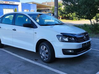 2017 Volkswagen Polo V Рестайлинг, белый, 747000 рублей, вид 3