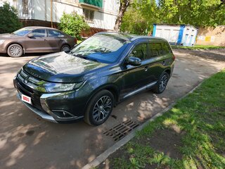 2016 Mitsubishi Outlander III Рестайлинг 2, серый, 2000000 рублей, вид 2