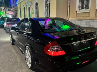 2005 Mercedes-Benz E-Класс AMG 55 AMG III (W211, S211), чёрный, 1800000 рублей, вид 2