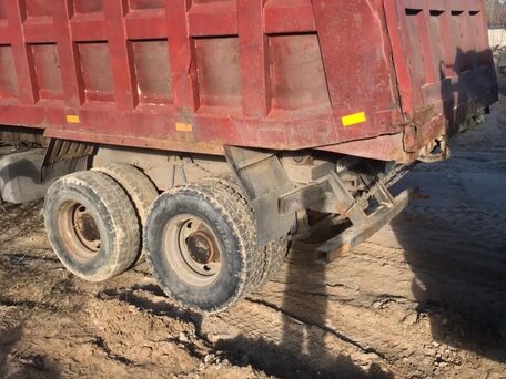 2007 Sinotruk Howo A5, красный, 1500000 рублей, вид 3