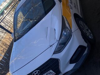 2018 Hyundai Accent V, серебристый, 789000 рублей, вид 4