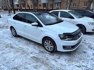 2016 Volkswagen Polo V Рестайлинг, белый, 740000 рублей, вид 2