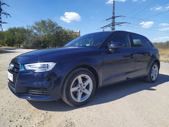 2019 Audi A3 Sportback g-tron III (8V) Рестайлинг, синий, 1800000 рублей - вид 1