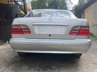 2001 Mercedes-Benz E-Класс 240 II (W210, S210) Рестайлинг, серебристый, 630000 рублей, вид 2