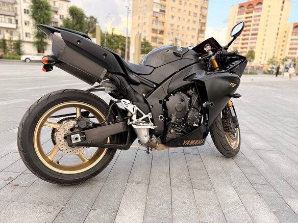 2009 Yamaha YZF-R1, чёрный, 850000 рублей - вид 10