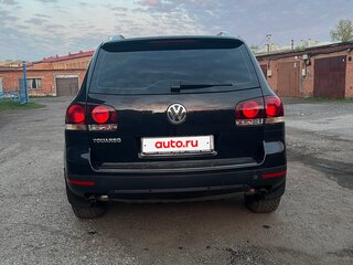 2008 Volkswagen Touareg I Рестайлинг, чёрный, 1100000 рублей, вид 4